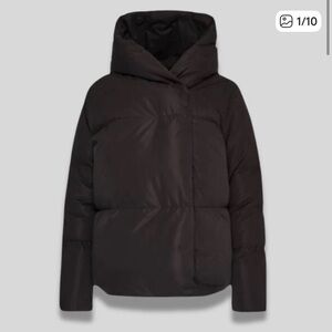 SWEATY BETTY Cocoon Down Wrap
Short Jacket Black Size L